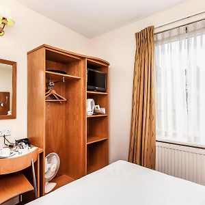 Kamer met een King Size Bed